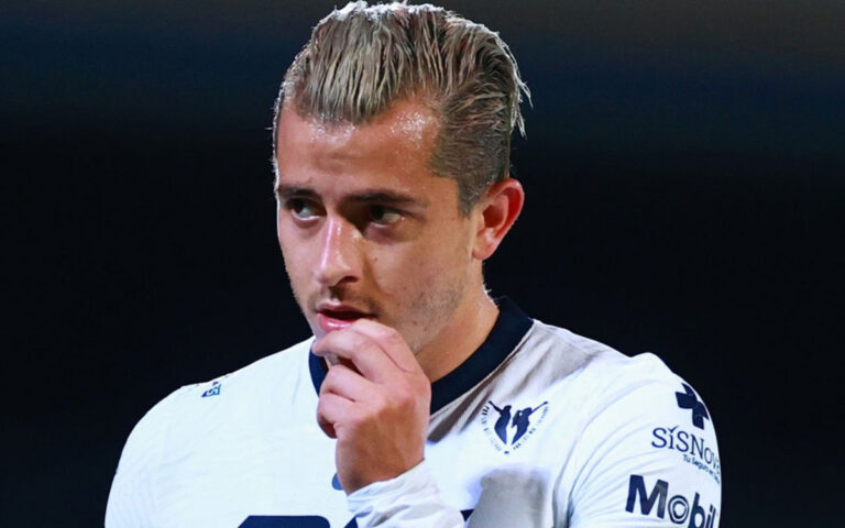 Sancionan a Alan Mozo, jugador de Pumas, por armar fiesta durante la pandemia