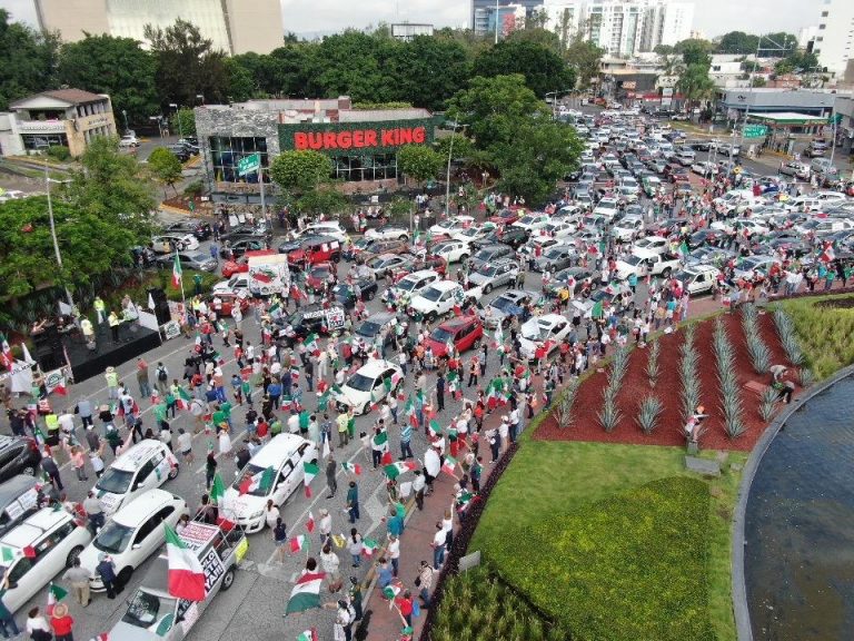 Frena y su estrategia: extinguir a la 4T