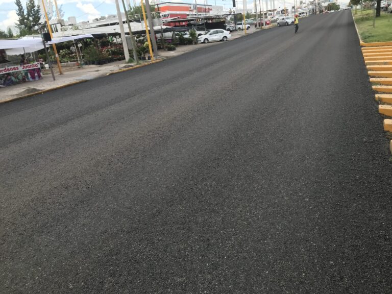 Municipio de Aguascalientes realiza mantenimiento preventivo de vialidades