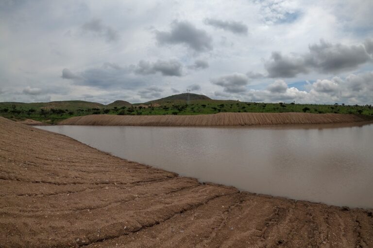 Se construyeron y rehabilitaron 161 bordos parcelarios y de abrevadero   