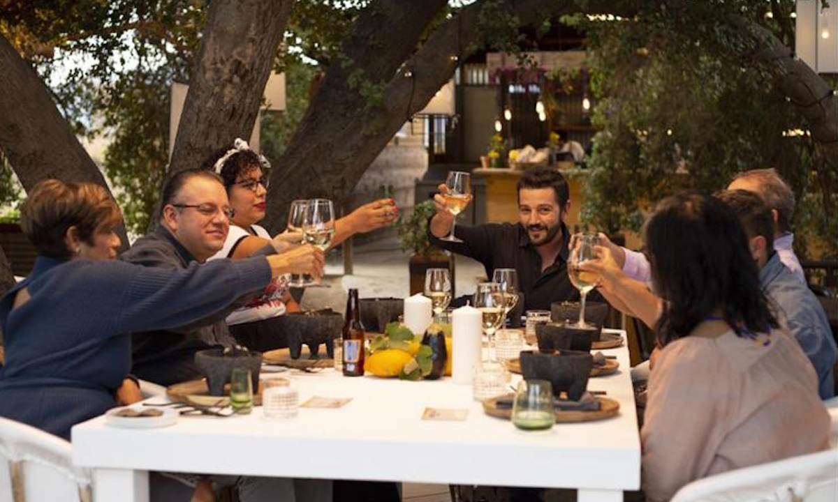 Pan y Circo una serie de entretenimiento desde las mesas del