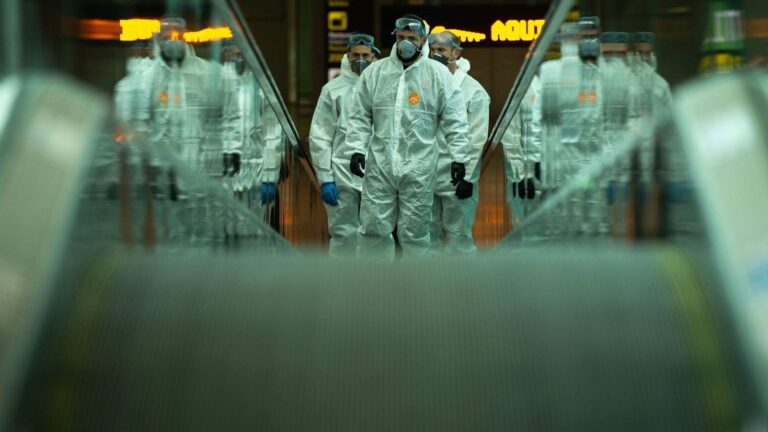 España vuelve a restringir actividades por rebrote de Covid-19