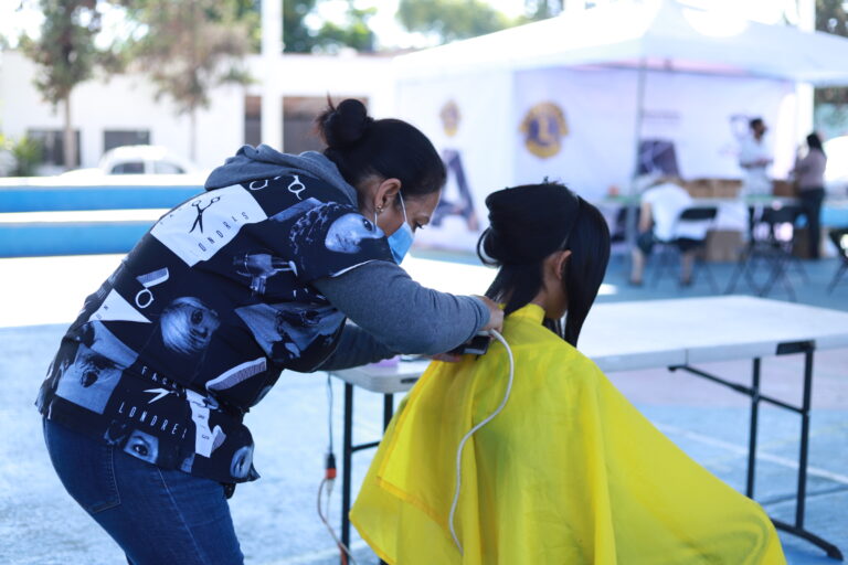 Programa Una Mirada de Corazón también ofrece corte de cabello gratuito