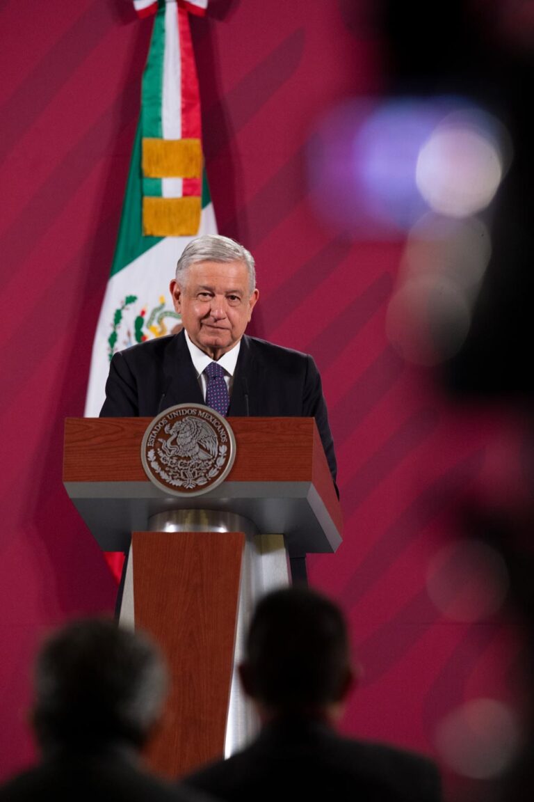 Quiéreme/ Bajo presión 