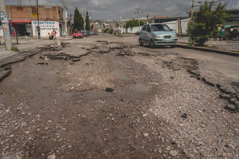 Municipio de Aguascalientes ha entregado sólo siete indemnizaciones por daños a autos por baches