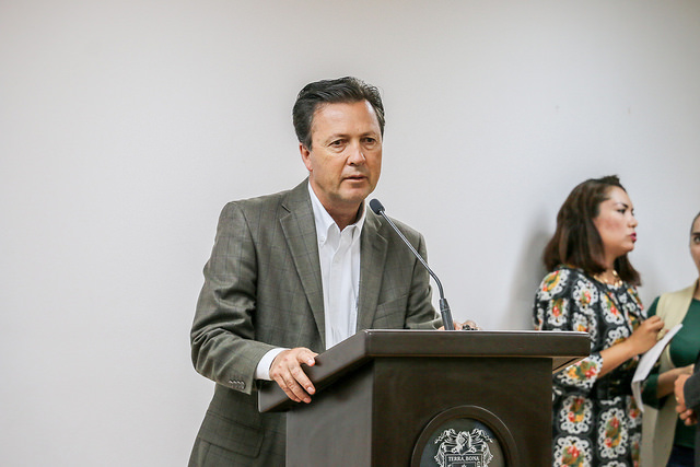 Dona tu equipo de cómputo o móvil para #QueNadieSeVaya ni se quede sin estudiar en esta pandemia: Una charla con Raúl Silva Perezchica