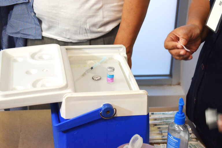 Gobernador de Aguascalientes anunció llegada de vacunas para la influenza