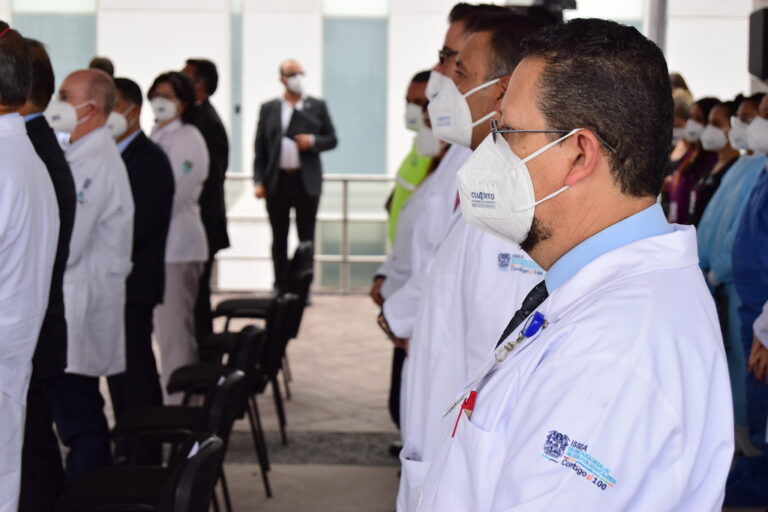 Un minuto de silencio, la nueva normalidad en el Cuarto Informe de Gobierno en Aguascalientes