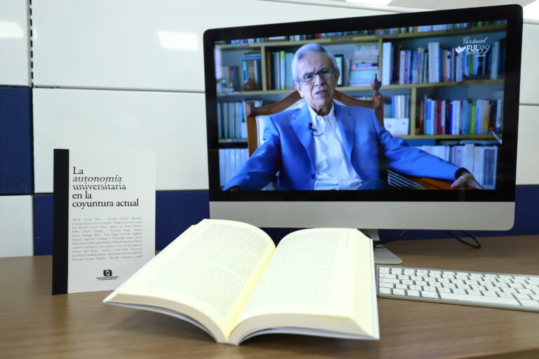 UAA es condecorada con el Mérito Editorial Universitario por la Autónoma de Hidalgo