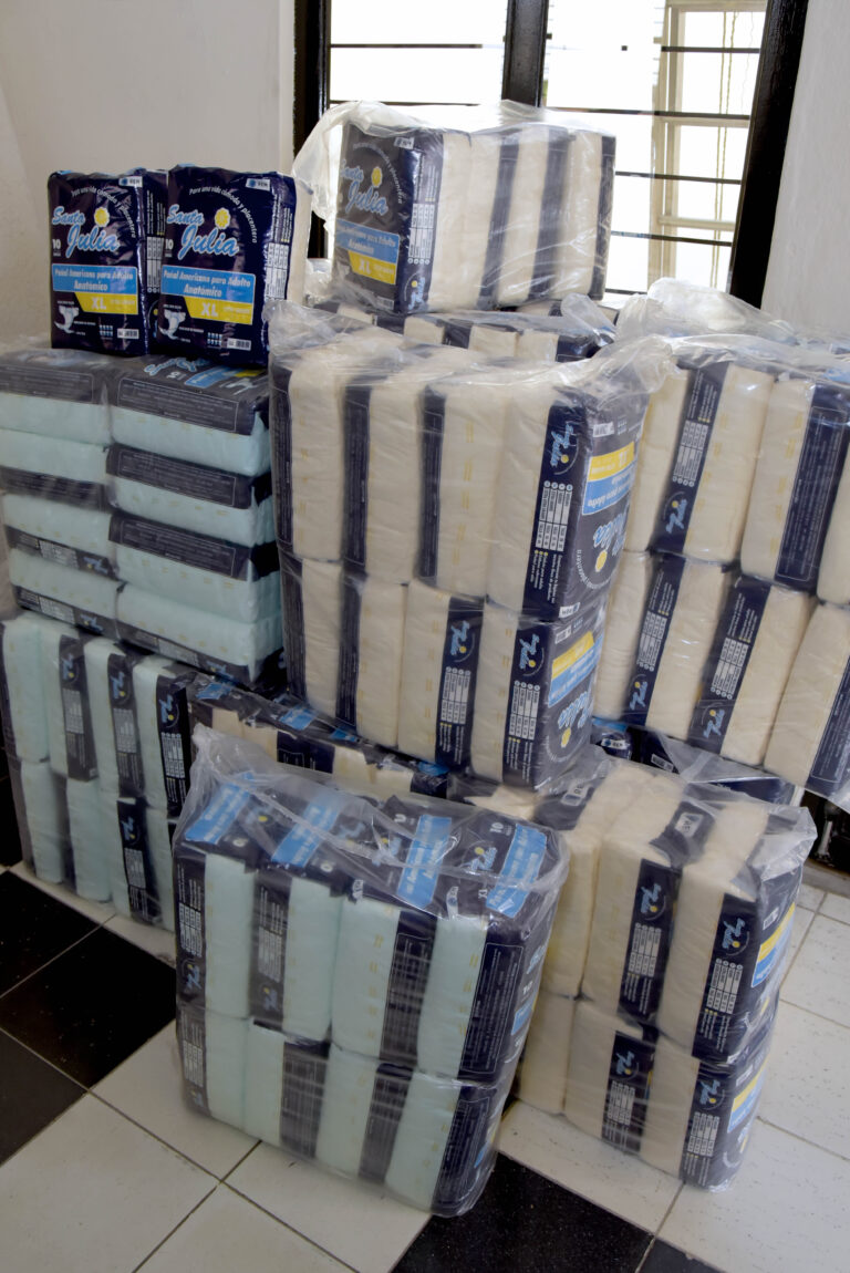 DIF Municipal arrancó gira de entrega de ropa a personas vulnerables