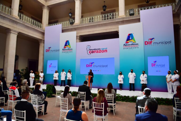 Presenta alcaldesa de Aguascalientes programa de atención médica a domicilio para adultos mayores