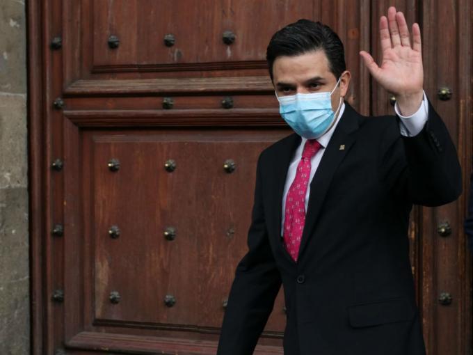 Negocios Covid: empresas inexpertas obtienen 4 mil mdp en contratos del IMSS