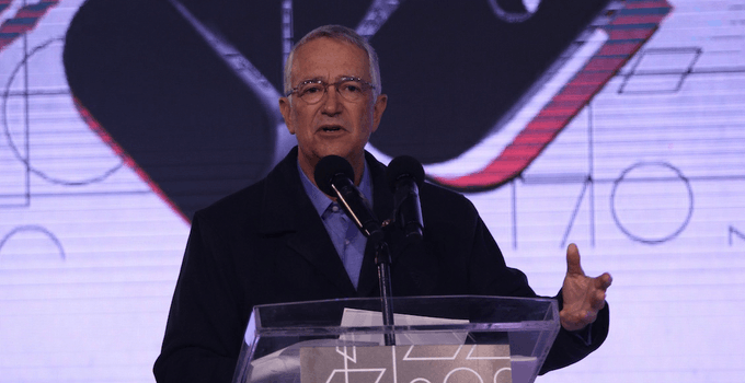 Grupo Salinas despotrica contra Proceso y justifica la compraventa de Fertinal