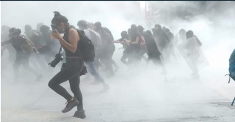 Sheinbaum reconoció a la policía “por su entereza” y se asume feminista