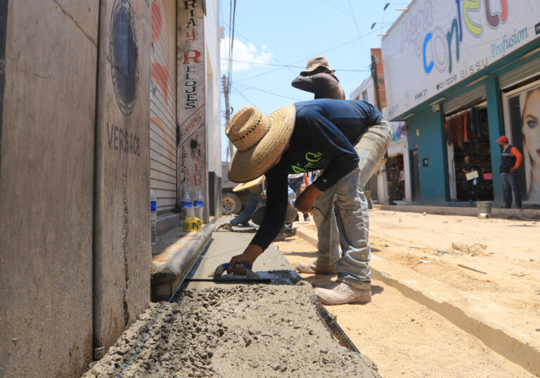 Municipio de Aguascalientes ha invertido 12 mdp en programa Banqueta Segura