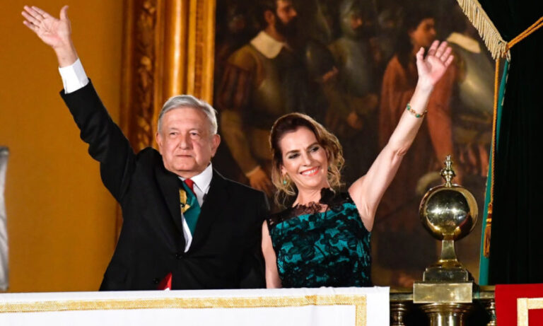 Iniciales de López Obrador y Gutiérrez Müller ya son marca registrada