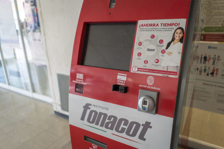 Baja número de beneficiarios de créditos de Fonacot