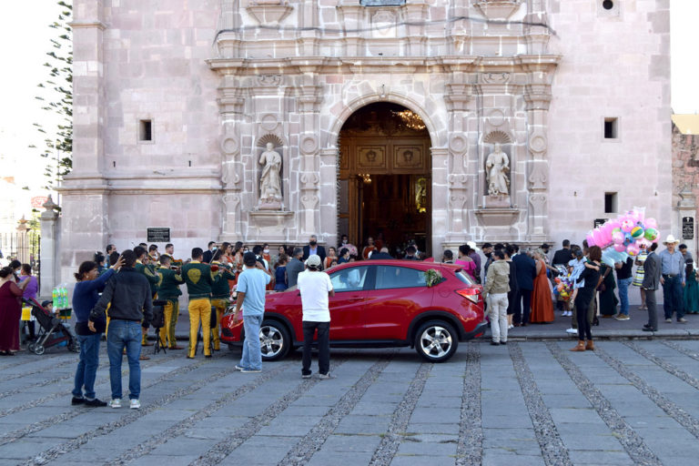 Será imposible controlar la pandemia mientras haya gente que no crea en el virus: OMS