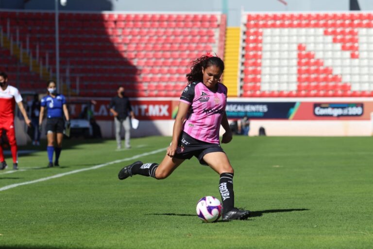 Centellas vencen a León 2-1 en Aguascalientes