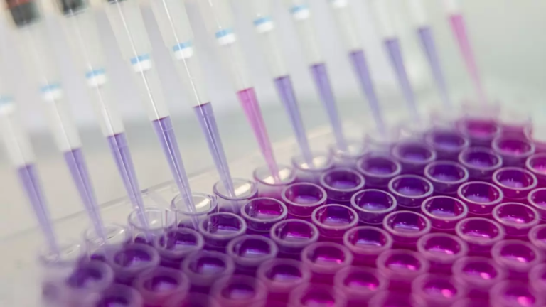 Rusia patenta su segunda vacuna contra el Covid-19: EpiVacCorona