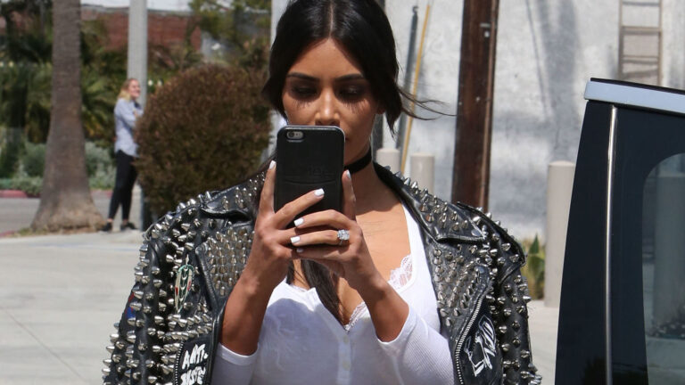 Legión de idiotas/ Bajo presión 