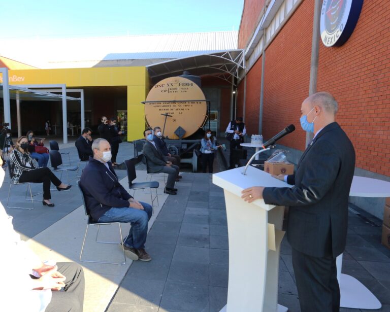 CHMH recibió donativo de caretas y bebidas en Aguascalientes