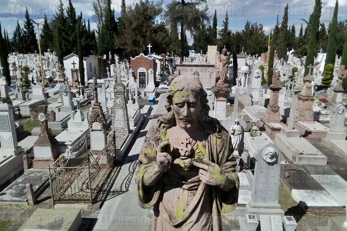 Issea llama a extremar precauciones sanitarias por celebraciones del Día de Muertos