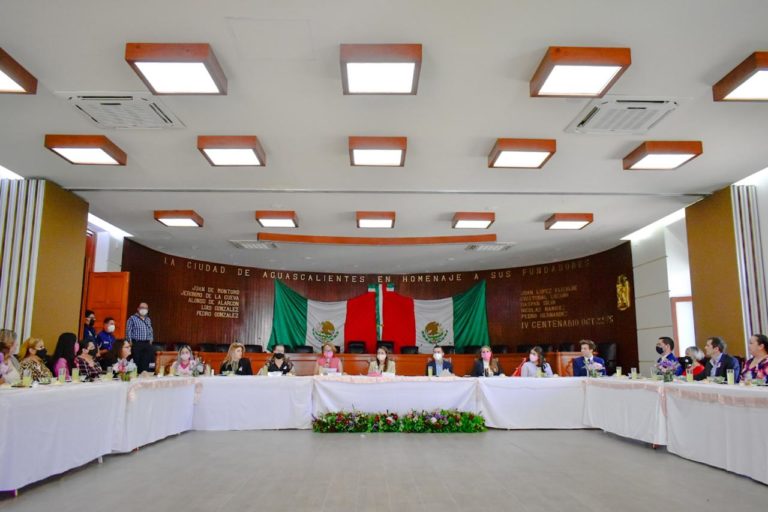 Alcaldesa de Aguascalientes busca apoyar a mujeres con mastectomía