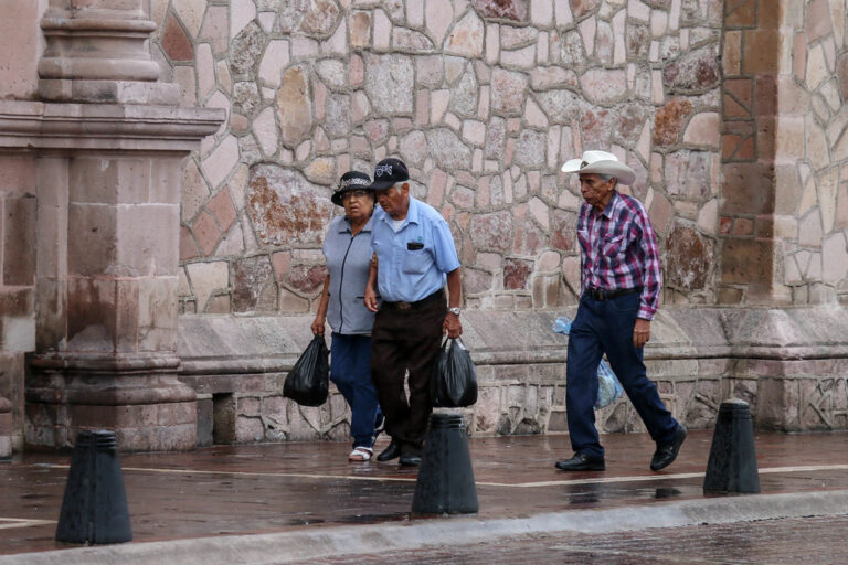 Por la pandemia, aumentará el desgaste emocional de cuidadores de pacientes con Alzheimer