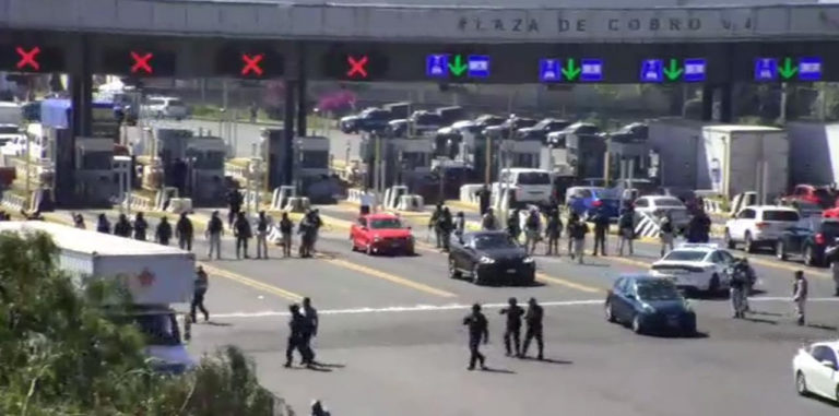 Matan a dos presuntos asaltantes de autobus en la México-Quéretaro