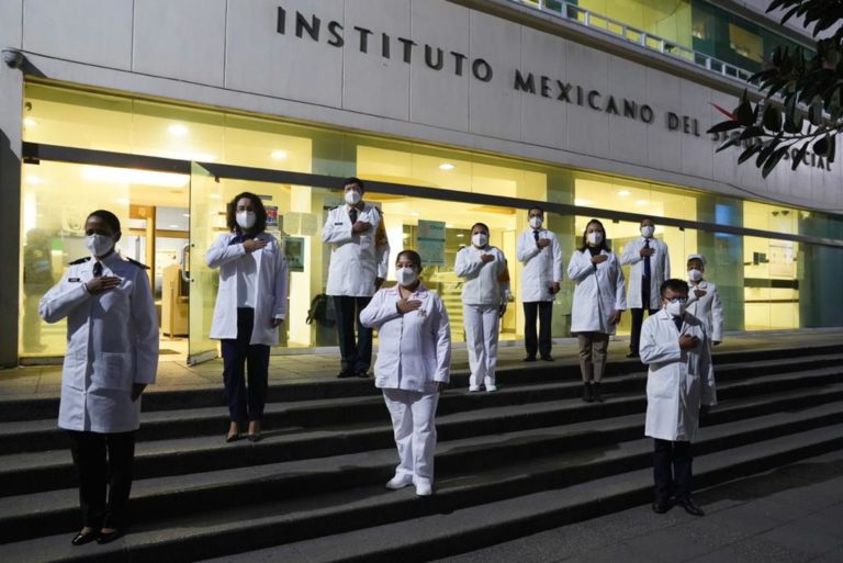 La Condecoración Miguel Hidalgo en Grado Cruz es el mayor honor del Sector Salud en México