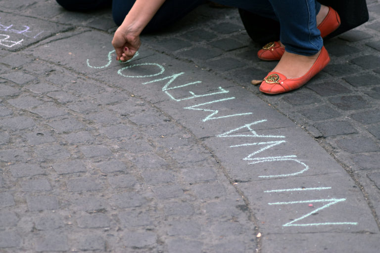Ley de Acceso de las Mujeres a una Vida Libre de Violencia: Qué establece para agresores y víctimas