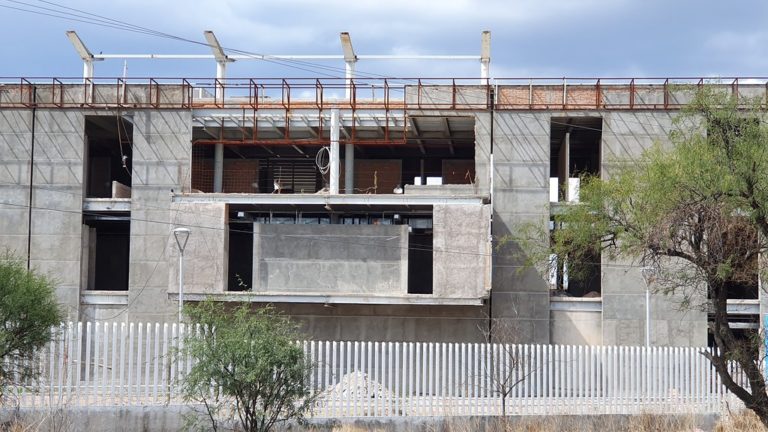 Acelerarán obras del nuevo hospital en Pabellón de Arteaga y avanzarán otras en el Hidalgo