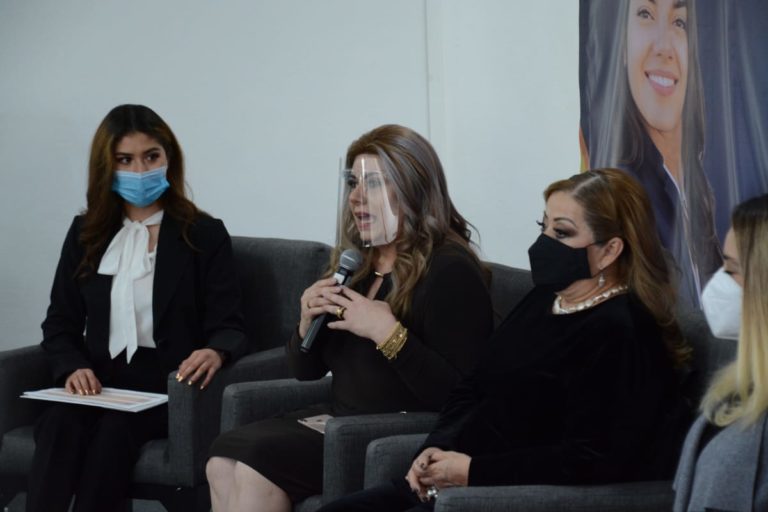 UPA e IAM realizaron panel sobre emprendimiento de mujeres