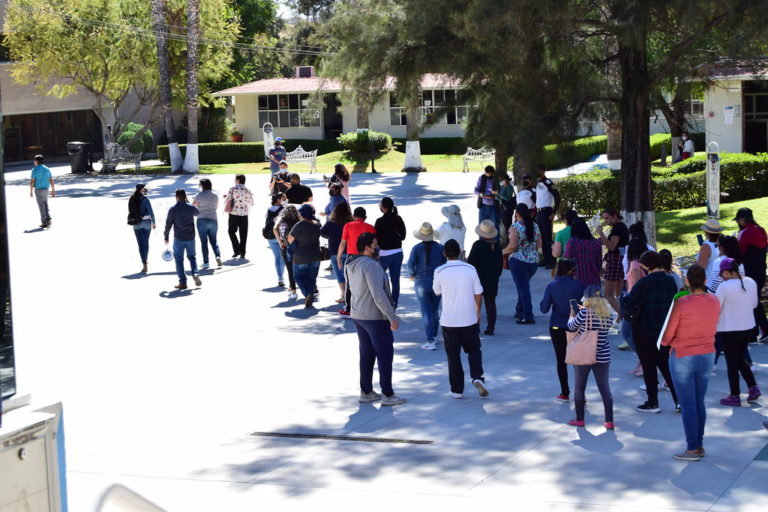 Más de 3 mil 600 maestros no han recibido una quincena durante este ciclo escolar