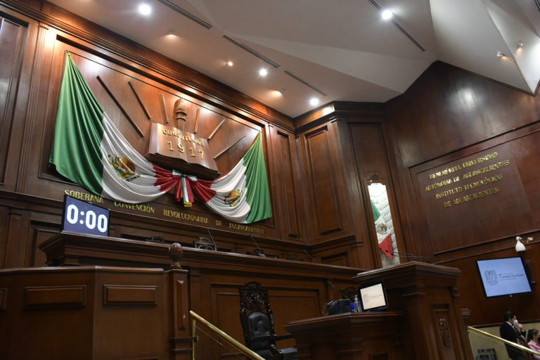 Evitemos hacer el ridículo, pide Gustavo Báez diputado del Congreso del estado de Aguascalientes