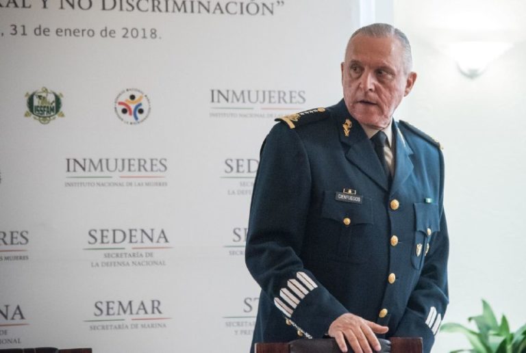 Con amor, para AMLO: Manda EEUU a Cienfuegos para ser juzgado en México