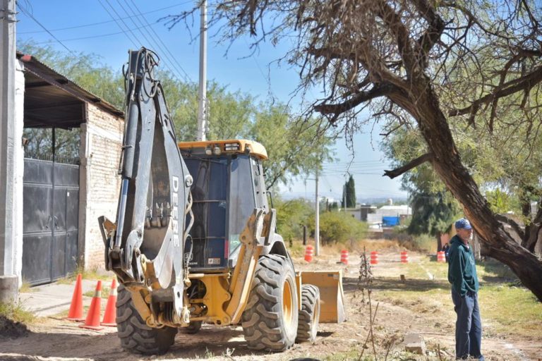Comienzan obras de red de agua potable y sistema pluvial en Jesús María 