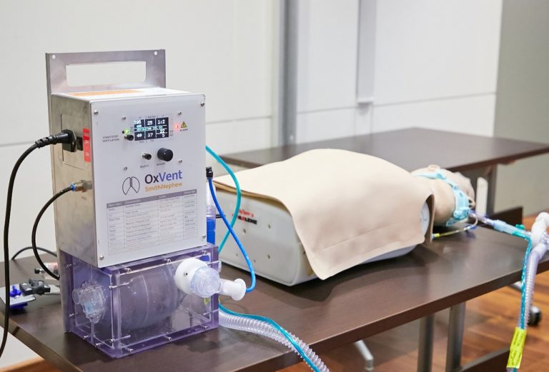 Presentaron funcionamiento del ventilador mecánico OxVent en Aguascalientes