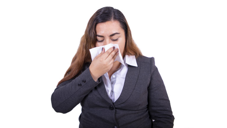 Para frenar Covid-19 es clave reconocer síntomas de afecciones invernales