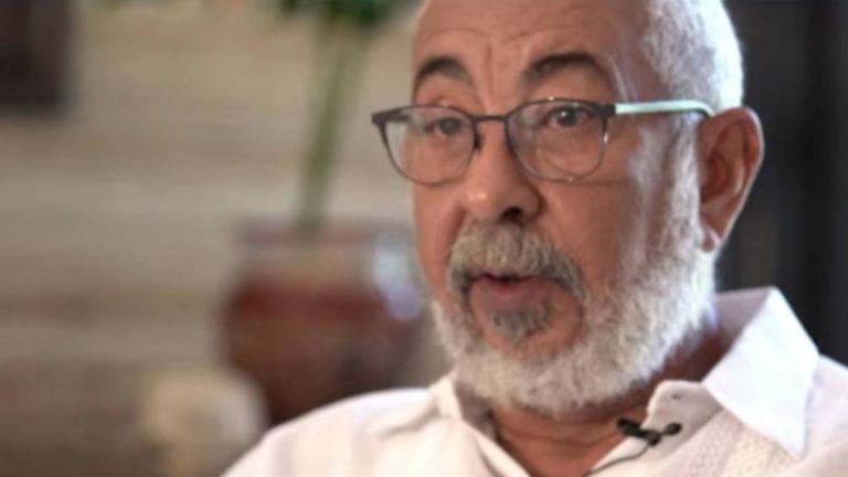 Leonardo Padura recibe la medalla Carlos Fuentes