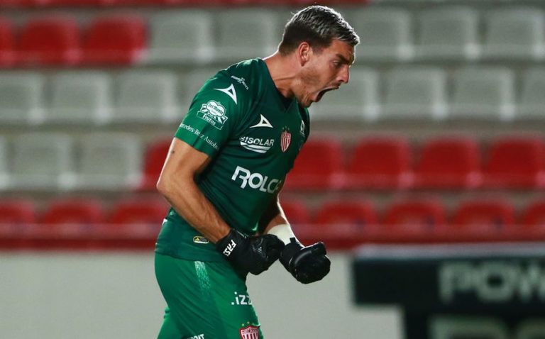 Sebastian Fassi, portero de Necaxa sufrió lesión en juego amistoso