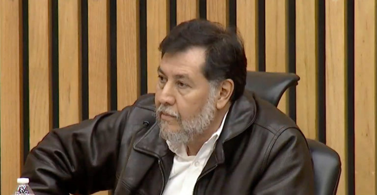 Sin cerebro a los 40/ Bajo presión