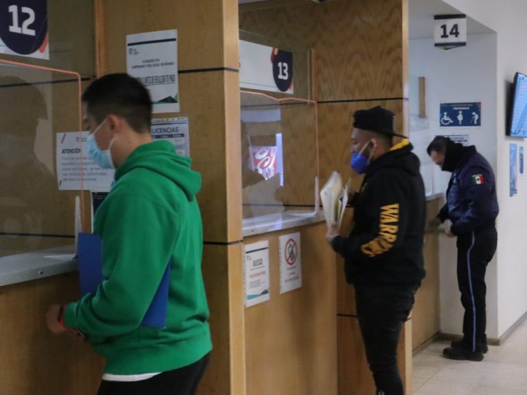 Continúa trabajando área de trámite de licencias de conducir en Aguascalientes