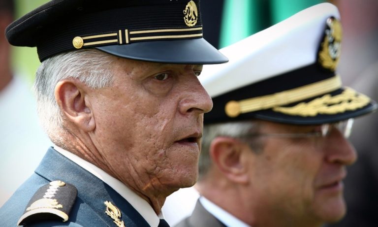 Todos los fuegos, Cienfuegos/ Bajo presión 