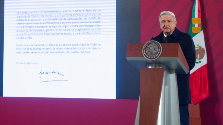 AMLO felicita a Biden por carta y le recuerda el principio de no intervención