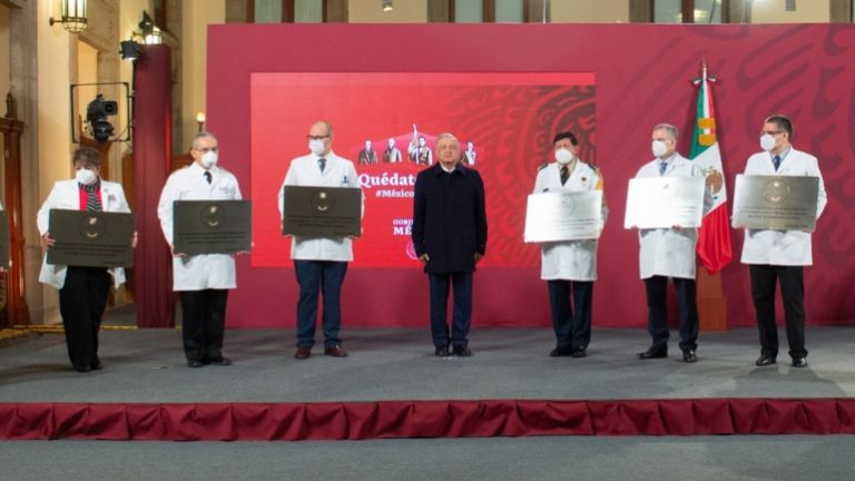 Entregan condecoración Miguel Hidalgo al personal de salud que trabaja en hospitales covid