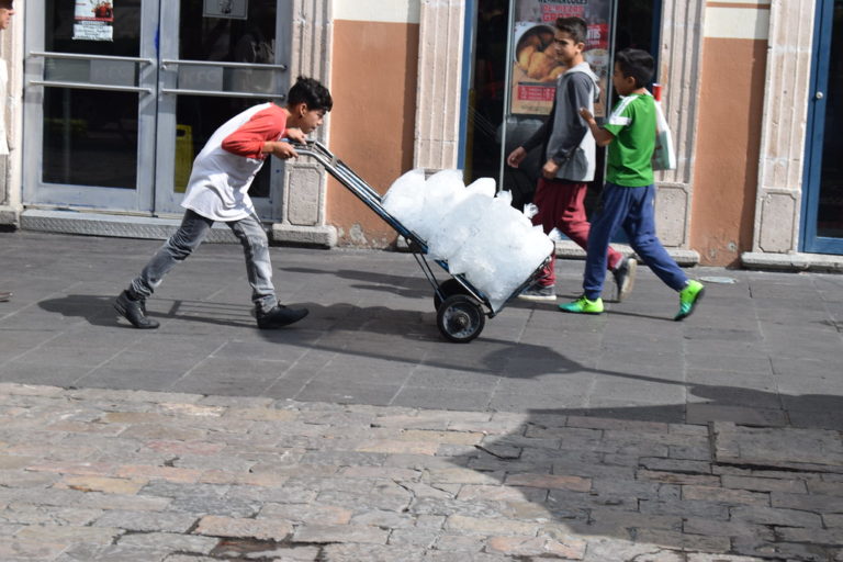 Importante la diferencia salarial entre sector formal e informal de Aguascalientes