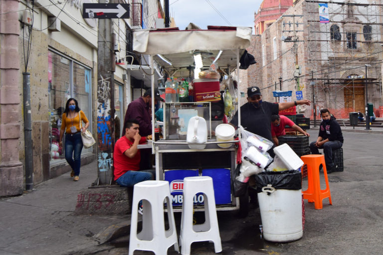Comercio informal en Aguascalientes no cumple con las medidas sanitarias recomendadas