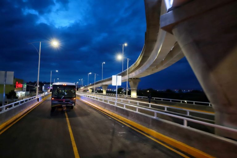 Semáforos inteligentes para concluir Flujo Continuo sólo benefician a los automovilistas de Aguascalientes